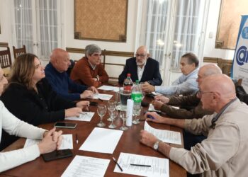 Paraná y Santa Fe avanzan en una agenda de trabajo conjunto